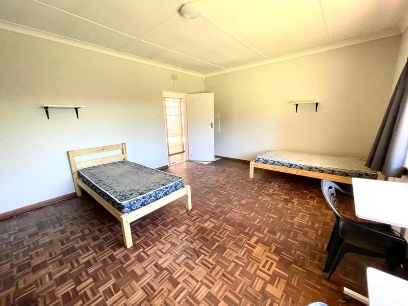 To Let 10 Bedroom Property for Rent in Bult West North West